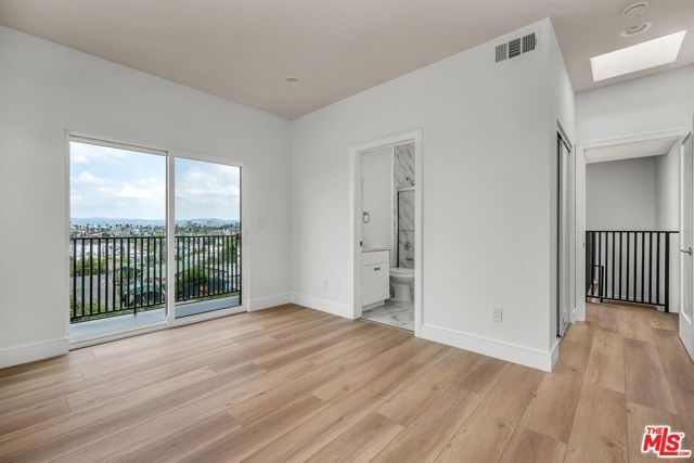 4703 Saturn Street, Los Angeles, CA 90019