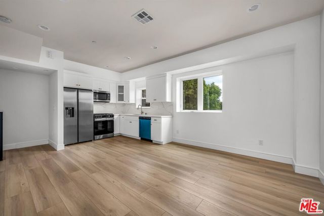 4703 Saturn Street, Los Angeles, CA 90019