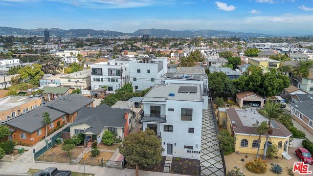 4703 Saturn Street, Los Angeles, CA 90019