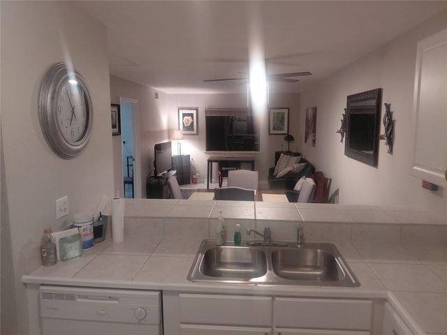 85 SE 16TH AVENUE F302, Gainesville, FL 32601