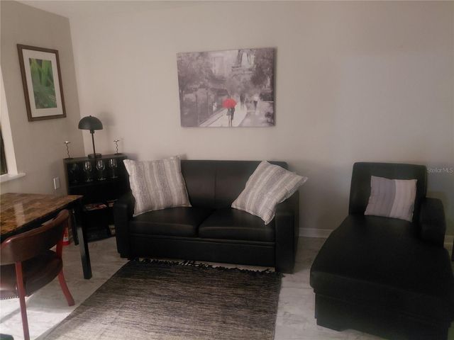 85 SE 16TH AVENUE F302, Gainesville, FL 32601