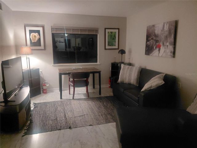 85 SE 16TH AVENUE F302, Gainesville, FL 32601