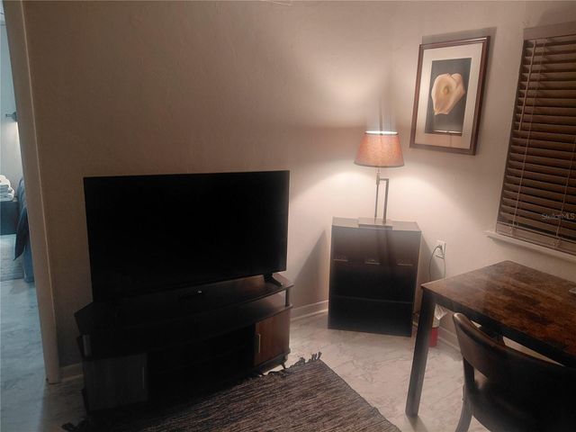 85 SE 16TH AVENUE F302, Gainesville, FL 32601