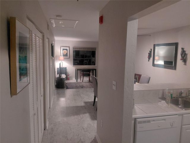 85 SE 16TH AVENUE F302, Gainesville, FL 32601