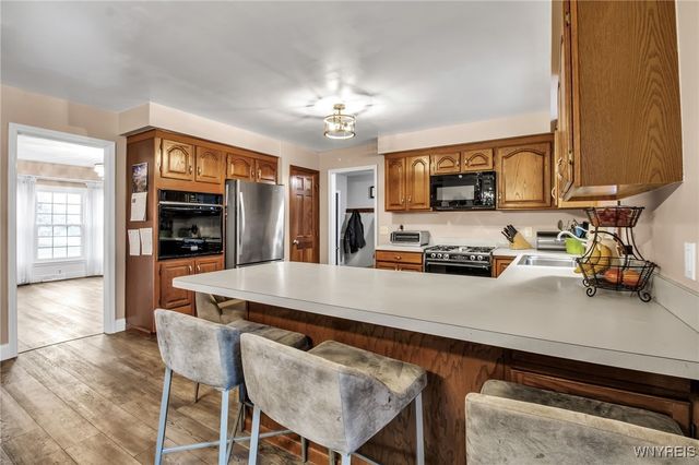 4675 Oakwood Lane, Clarence, NY 14031