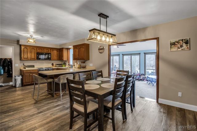 4675 Oakwood Lane, Clarence, NY 14031