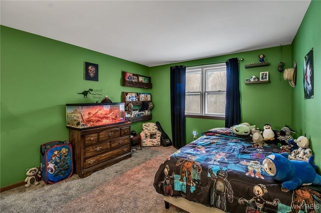 4675 Oakwood Lane, Clarence, NY 14031