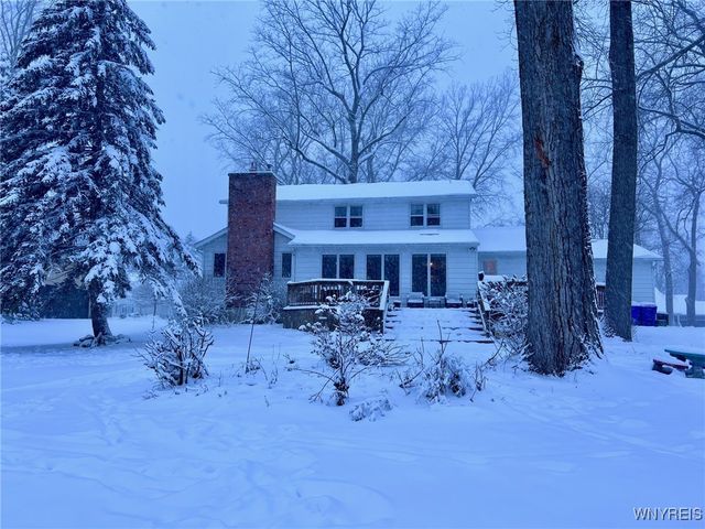4675 Oakwood Lane, Clarence, NY 14031