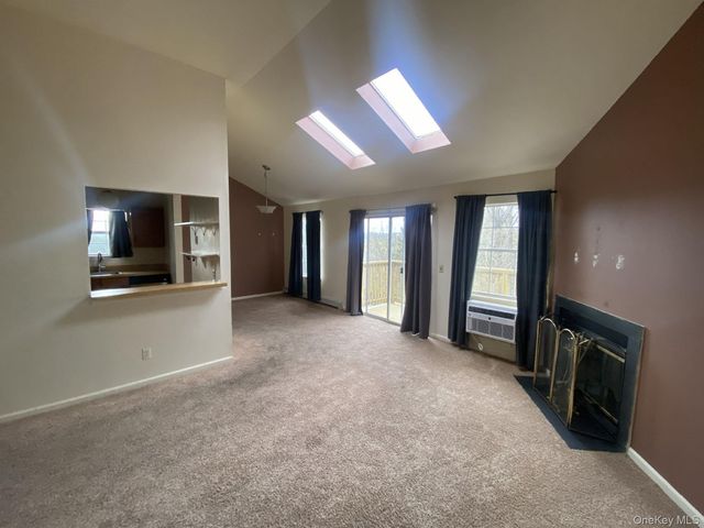 2 Lexington Hill 12, Harriman, NY 10926