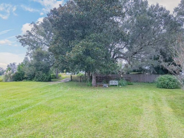 1048 NE Duval Pond Road, Madison, FL 32340