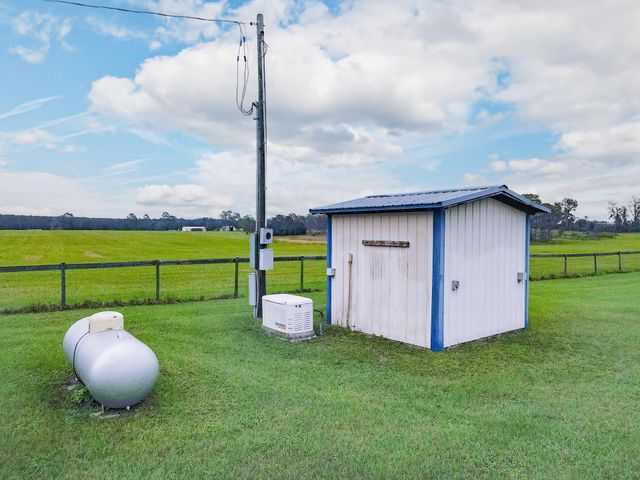 1048 NE Duval Pond Road, Madison, FL 32340