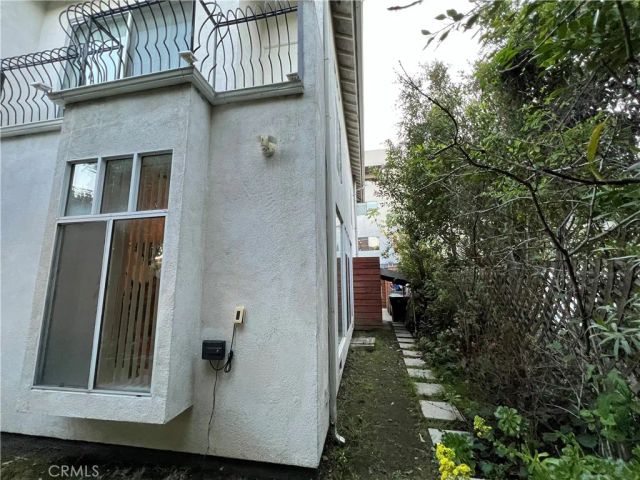 3943 Wade, Los Angeles, CA 90066