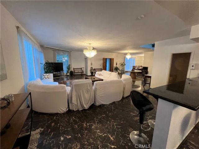 3943 Wade, Los Angeles, CA 90066