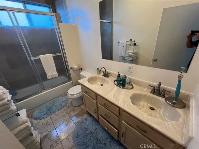 3943 Wade, Los Angeles, CA 90066