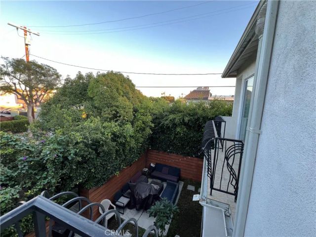 3943 Wade, Los Angeles, CA 90066