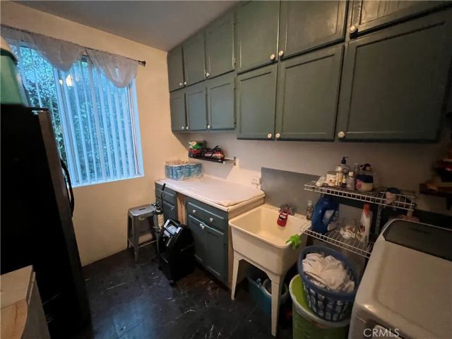 3943 Wade, Los Angeles, CA 90066