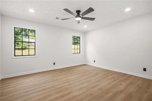 620 Blue Flag Lane, Fairburn, GA 30213