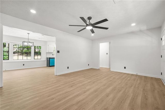 620 Blue Flag Lane, Fairburn, GA 30213