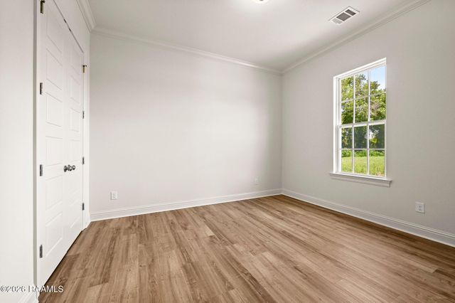 106 Breakers Way, Scott, LA 70583