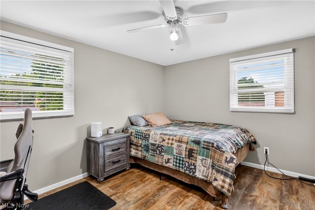 355 Earl Drive NW, Warren, OH 44483