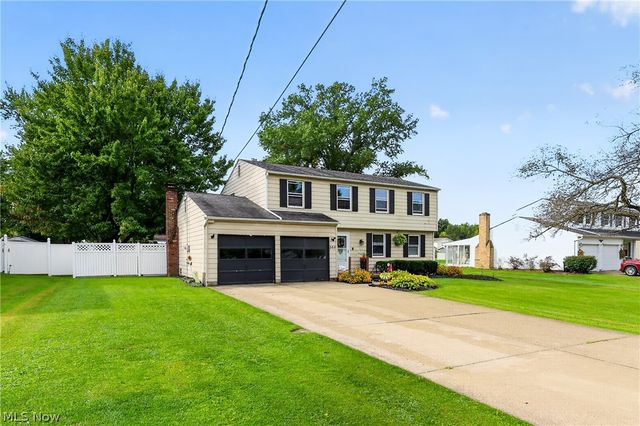 355 Earl Drive NW, Warren, OH 44483