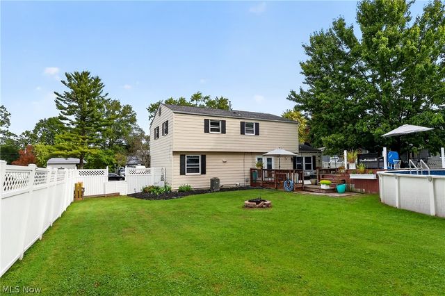 355 Earl Drive NW, Warren, OH 44483