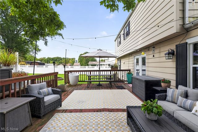 355 Earl Drive NW, Warren, OH 44483