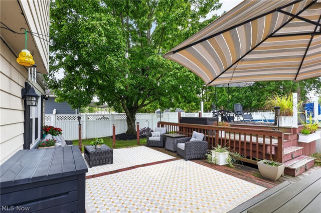355 Earl Drive NW, Warren, OH 44483