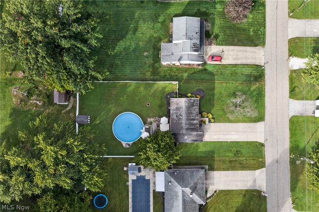 355 Earl Drive NW, Warren, OH 44483