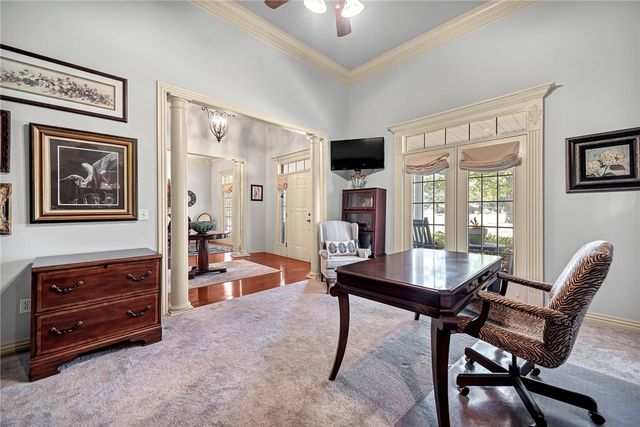 726 S Bausinger Road, Tontitown, AR 72762