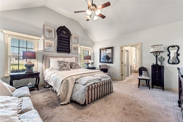 726 S Bausinger Road, Tontitown, AR 72762