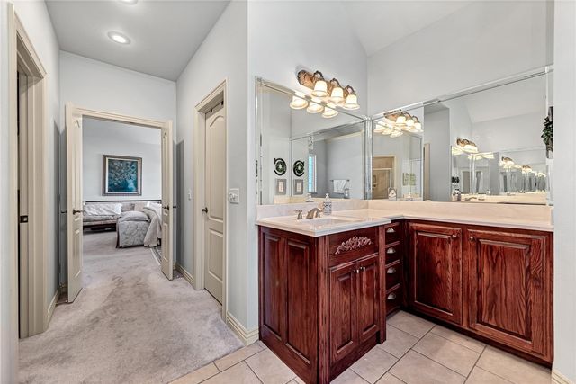 726 S Bausinger Road, Tontitown, AR 72762