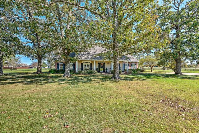 726 S Bausinger Road, Tontitown, AR 72762