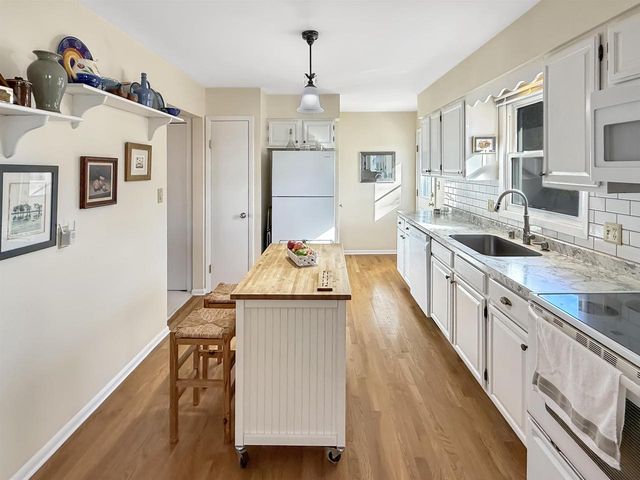 803 VIOLA AVENUE, Oshkosh, WI 54901