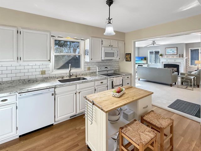 803 VIOLA AVENUE, Oshkosh, WI 54901