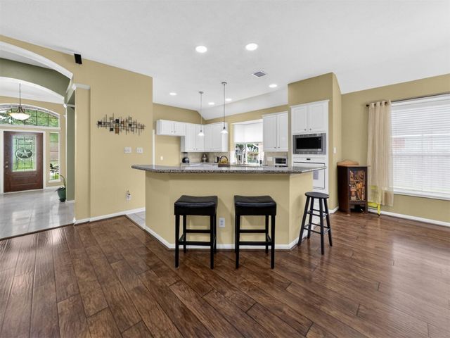 8403 Castle Pond Court, Houston, TX 77095