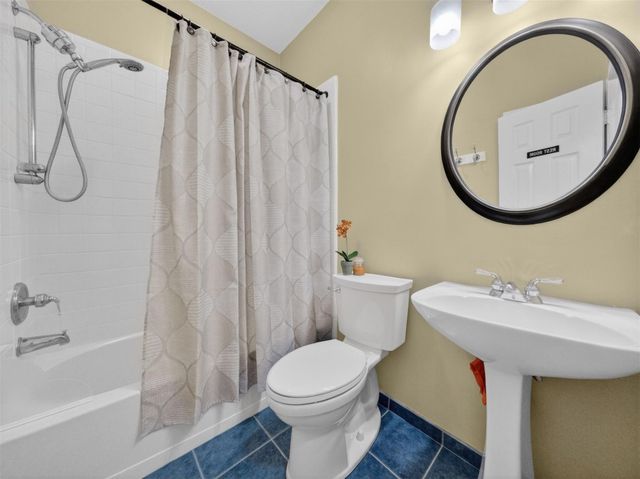8403 Castle Pond Court, Houston, TX 77095