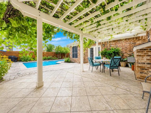 8403 Castle Pond Court, Houston, TX 77095