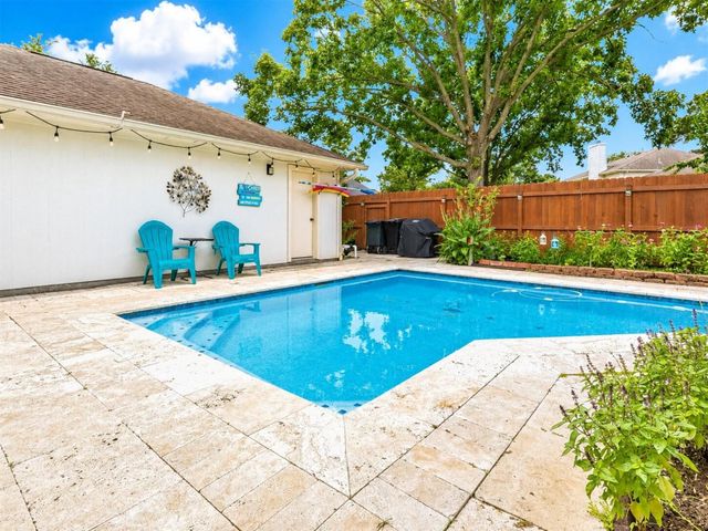 8403 Castle Pond Court, Houston, TX 77095