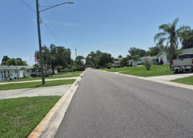 639 N 75TH AVENUE N, St Petersburg, FL 33702