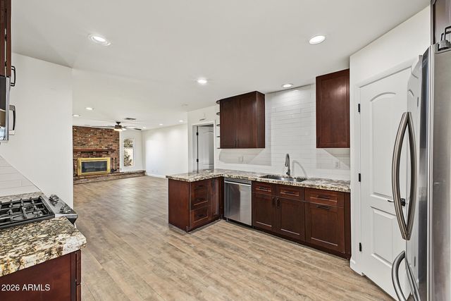 2320 W ANDERSON Avenue, Phoenix, AZ 85023