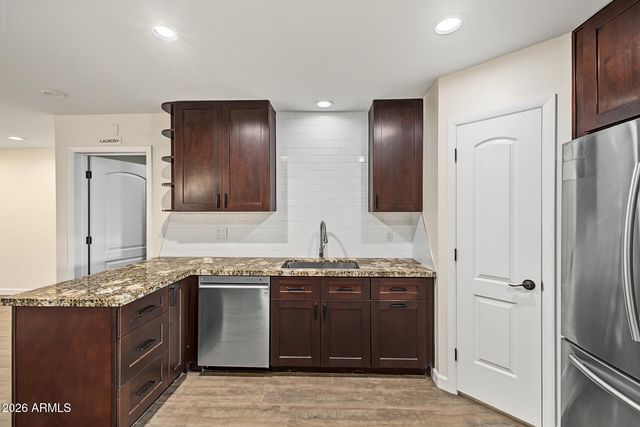 2320 W ANDERSON Avenue, Phoenix, AZ 85023