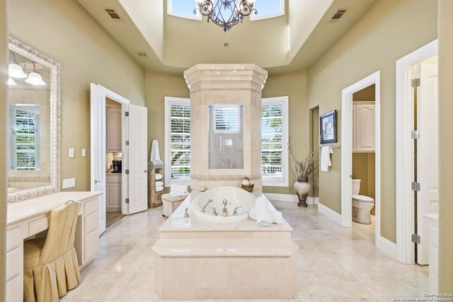 2 Admirals Way, San Antonio, TX 78257
