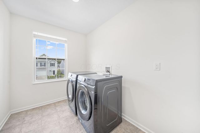1593 Lewes Castle Drive, Grove City, OH 43123