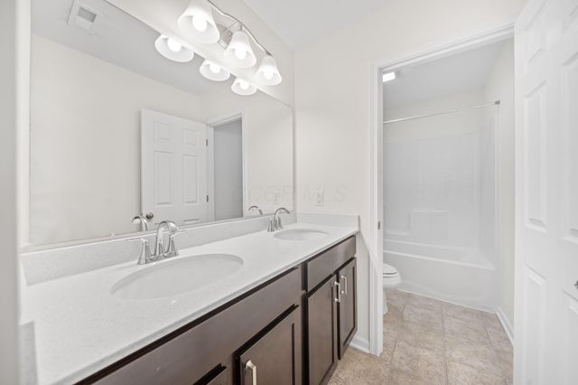 1593 Lewes Castle Drive, Grove City, OH 43123