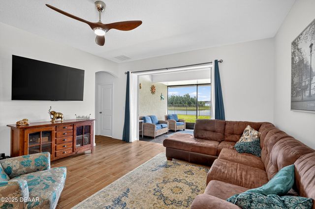 1021 Chelan Falls Drive, Deland, FL 32724