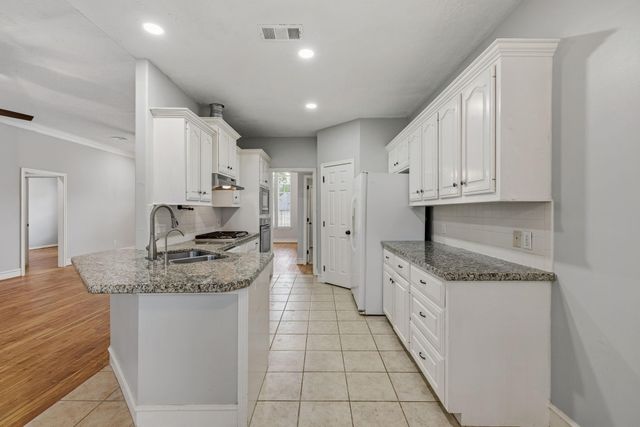 909 Katie Lane, Conroe, TX 77304