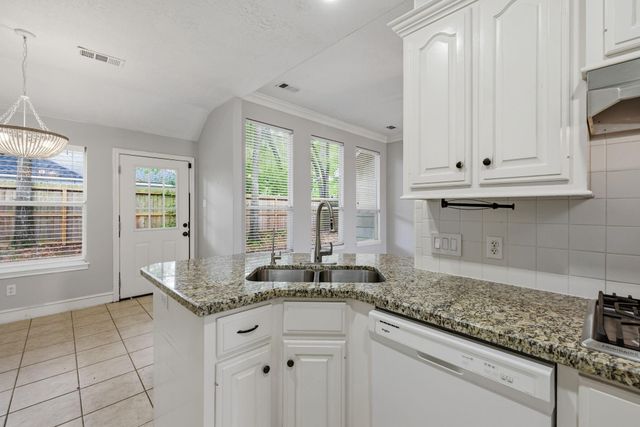 909 Katie Lane, Conroe, TX 77304