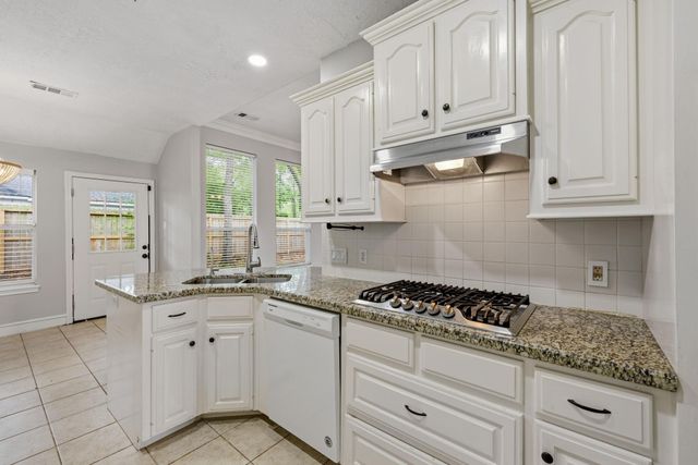 909 Katie Lane, Conroe, TX 77304