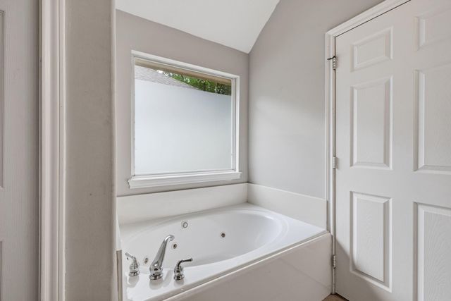 909 Katie Lane, Conroe, TX 77304